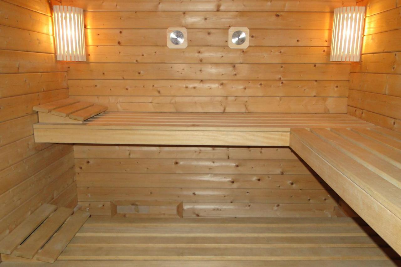 Gite 295 Montagnes Du Jura Avec Spa Et Sauna Classe 3 Etoiles Foncine-le-Haut Exterior photo